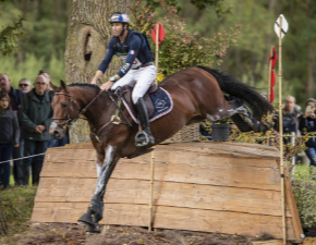 Cestuay über dem Sprung (Foto: Lafrentz)