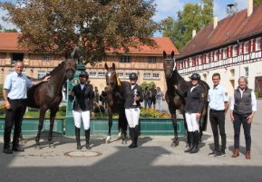 Siegerstuten am Stutenbrunnen